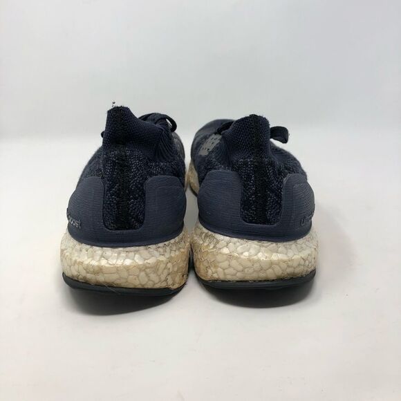 Adidas Ultra Boost. Men’s 11 - Picture 3 of 5